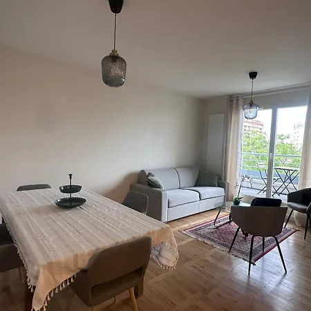 Appartamento T3 Balcon Parking Clim 3mn Pied Metro 8 Et T3 Parigi