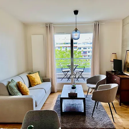 T3 Balcon Parking Clim 3mn Pied Metro 8 Et T3 Appartamento Parigi